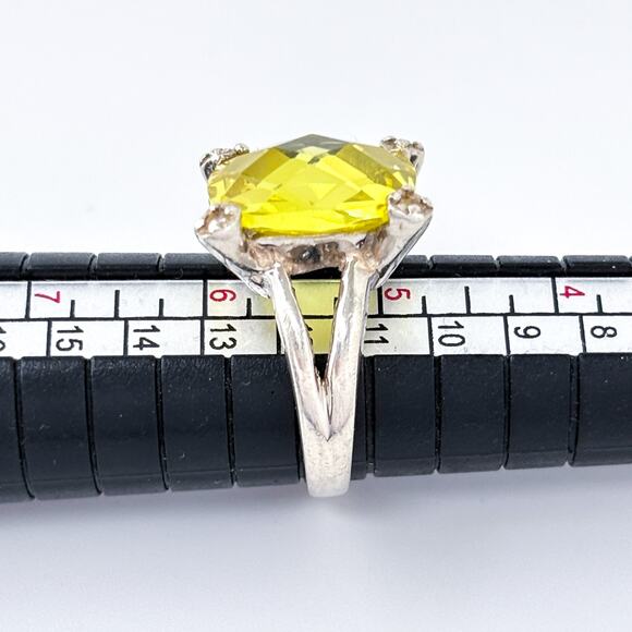 Vintage Sterling Silver 925 Lemon Yellow Cubic Zirconia Ring Size 5.5 - Picture 7 of 9